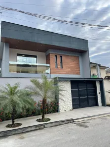 Casa com 3 Quartos à venda, 150m² no Mantiquira, Duque de Caxias