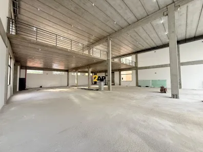 Galpão/Depósito/Armazém para alugar, 1700m² no Santo Amaro, São Paulo