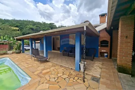 Fazenda/Sítio com 4 Quartos à venda, 257m² no TRES BARRAS, Serra Negra