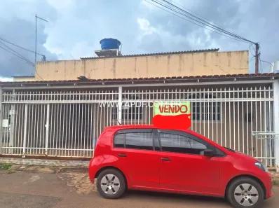 Casa com 5 Quartos à venda, 200m² no Ceilândia Sul, Brasília