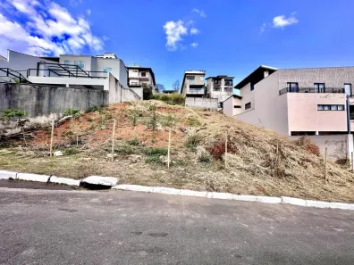 Lote/Terreno à venda, 294m² no São Pedro, Juiz de Fora