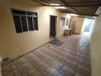 Casa com 2 Quartos à venda, 130m² no Laranjeiras, Betim