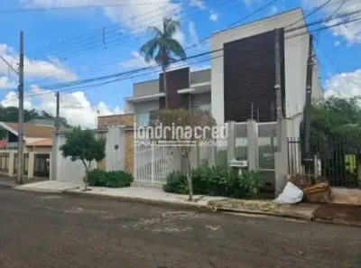 Sobrado com 4 Quartos à venda, 420m² no Jardim Caviúna, Rolândia