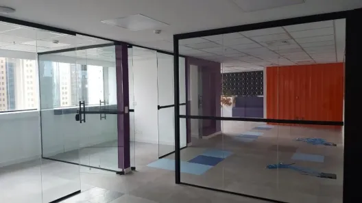 Sala Comercial para alugar, 196m² no Itaim Bibi, São Paulo