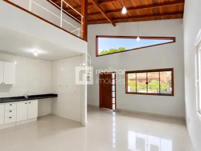 Casa com 3 Quartos para alugar, 160m² no Campeche, Florianópolis