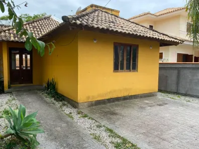 Casa com 2 Quartos para alugar, 100m² no Rio Tavares, Florianópolis