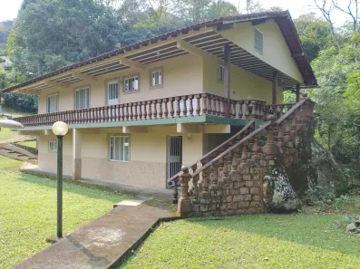 Casa de Condomínio com 2 Quartos à venda, 130m² no Limoeiro, Guapimirim