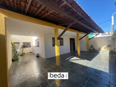 Casa com 7 Quartos à venda, 300m² no Barro Vermelho, Natal
