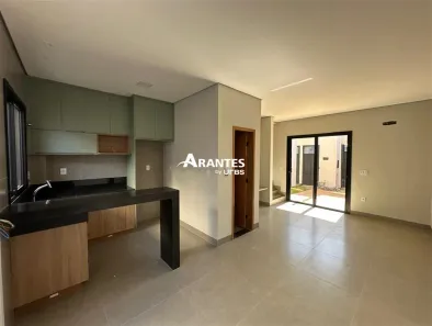 Sobrado com 2 Quartos à venda, 96m² no Grand Ville, Uberlândia