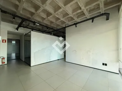Sala Comercial com 9 Quartos para alugar, 150m² no Centro, Santa Maria