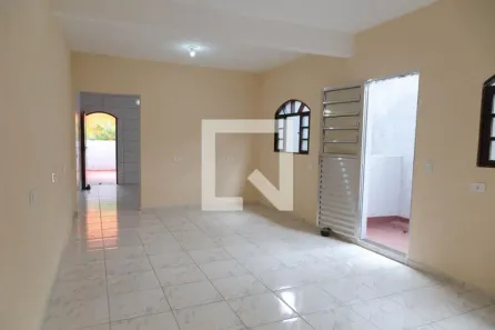 Casa com 2 Quartos para alugar, 110m² no Jardim Presidente Dutra, Guarulhos
