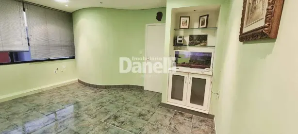Sala Comercial à venda, 32m² no Centro, Taubaté