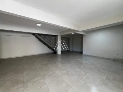 Ponto Comercial para alugar, 135m² no Centro, Itaúna