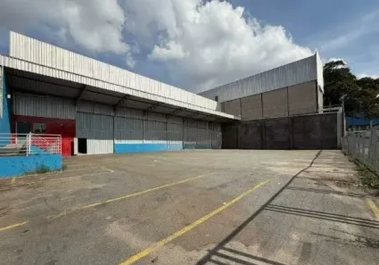 Galpão/Depósito/Armazém para alugar, 2500m² no Chácaras Cotia, Contagem