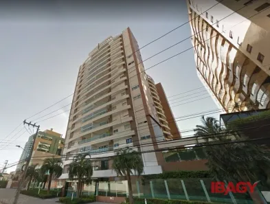 Apartamento com 2 Quartos para alugar, 97m² no Centro, Florianópolis