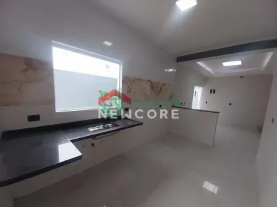 Sobrado com 2 Quartos à venda, 91m² no Balneario Regina Maria, Mongaguá