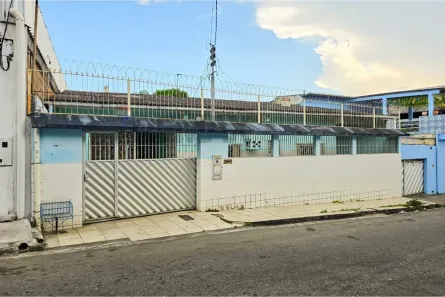 Casa com 4 Quartos à venda, 309m² no Petrópolis, Manaus