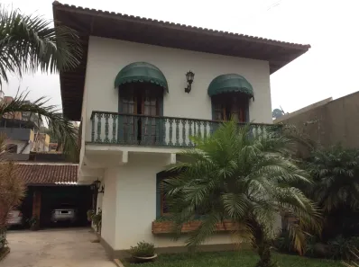 Casa com 3 Quartos à venda, 197m² no Chácara Flora, Petrópolis