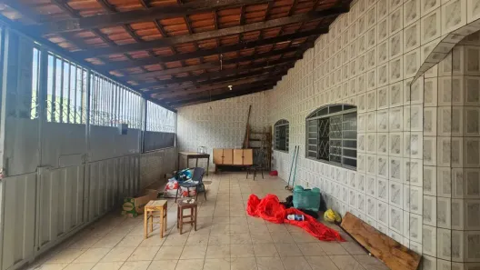 Casa com 3 Quartos para alugar, 150m² no Santa Maria, Brasília