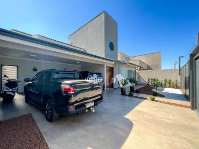 Casa com 3 Quartos à venda, 230m² no Parque Residencial Alcântara, Londrina