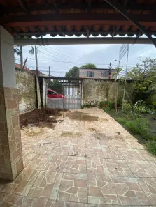 Casa com 4 Quartos para alugar, 400m² no Maraponga, Fortaleza