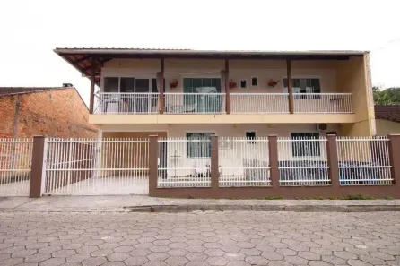 Casa com 6 Quartos à venda, 233m² no Valparaiso, Blumenau