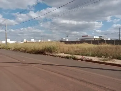 Lote/Terreno à venda, 330m² no Novo Mundo, Uberlândia