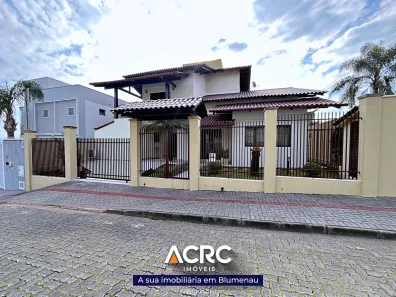 Sobrado com 4 Quartos à venda, 266m² no Itoupava Norte, Blumenau