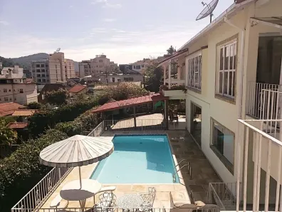 Casa com 4 Quartos à venda, 253m² no Várzea, Teresópolis