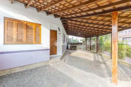 Casa com 3 Quartos para alugar, 72m² no Olaria, Canoas