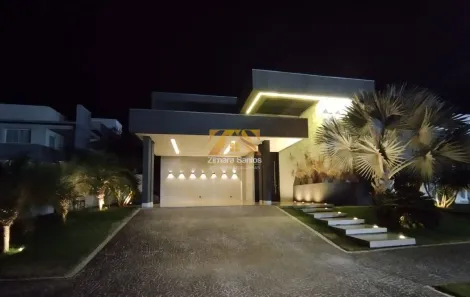 Casa de Condomínio com 3 Quartos à venda, 240m² no Loteamento Caribe, Palmas