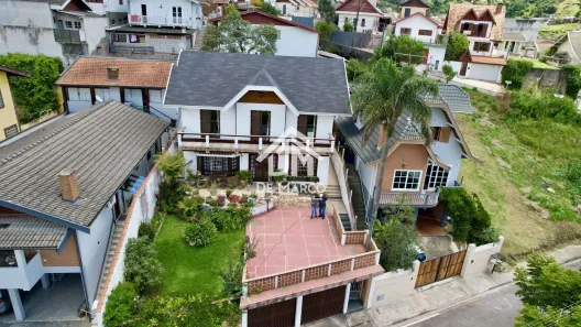 Casa com 3 Quartos à venda, 187m² no V Cristina, Campos do Jordão