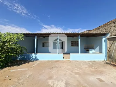 Casa com 4 Quartos para alugar, 110m² no Luizote de Freitas, Uberlândia