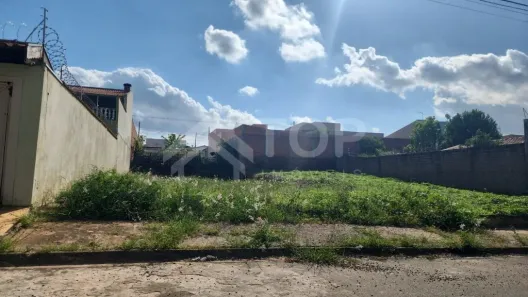 Lote/Terreno à venda, 250m² no Jardim Embaré, São Carlos