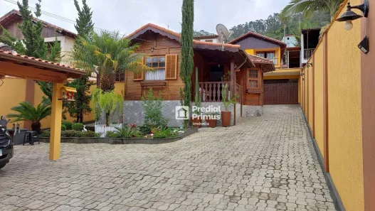 Casa com 2 Quartos à venda, 117m² no Jardim Califórnia, Nova Friburgo