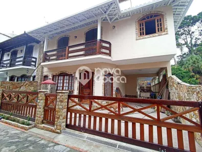 Casa com 5 Quartos à venda, 167m² no Alto, Teresópolis
