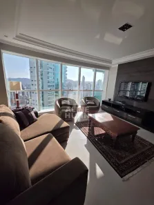 Apartamento com 3 Quartos para alugar, 220m² no Centro, Balneário Camboriú