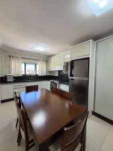 Apartamento com 3 Quartos para alugar, 165m² no Centro, Itajaí
