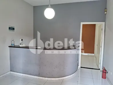 Ponto Comercial para alugar, 330m² no Centro, Uberlândia