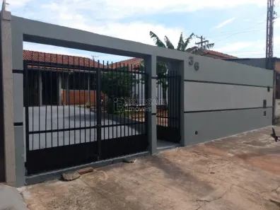 Casa com 2 Quartos para alugar, 137m² no Jardim América (Vila Xavier), Araraquara