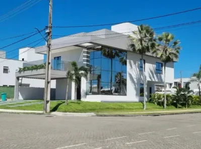 Sobrado com 4 Quartos à venda, 338m² no Centro, Eusébio