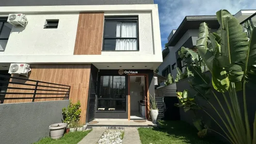 Casa com 3 Quartos à venda, 141m² no Rio Tavares, Florianópolis