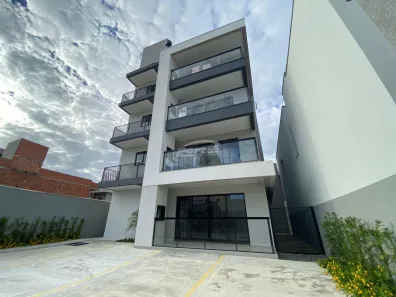 Apartamento com 3 Quartos para alugar, 82m² no Itacolomi, Balneário Piçarras