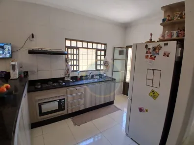 Casa com 3 Quartos à venda, 100m² no Pacaembu, Uberaba