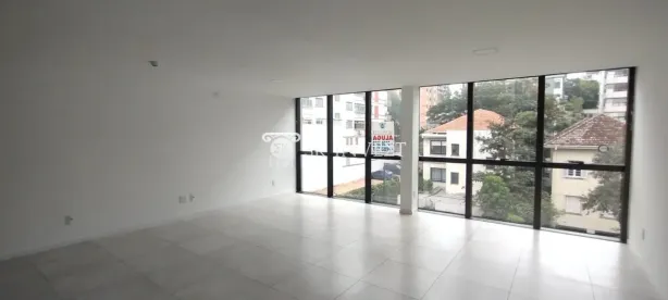 Sala Comercial para alugar, 70m² no Floresta, Porto Alegre