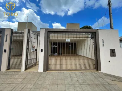 Casa com 3 Quartos para alugar, 200m² no Jardim Alvorada, Maringá