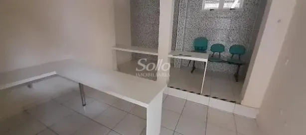 Sala Comercial para alugar, 250m² no Nossa Senhora Aparecida, Uberlândia