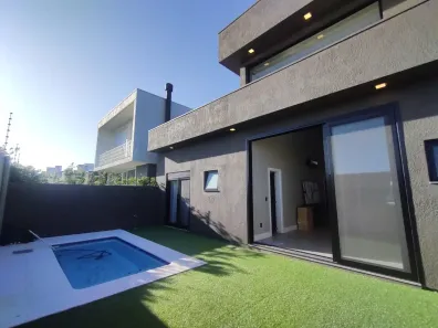 Casa de Condomínio com 3 Quartos à venda, 144m² no XANGRI-LÁ, Xangri-lá