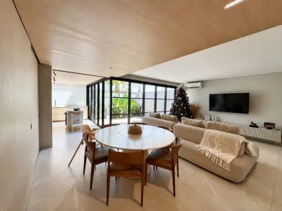 Casa de Condomínio com 3 Quartos à venda, 180m² no Jardim Vitória, Goiânia