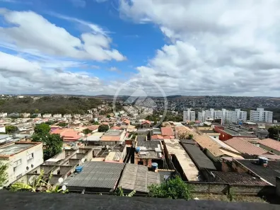 Prédio Comercial com 5 Quartos à venda, 276m² no Vista Alegre, Vespasiano
